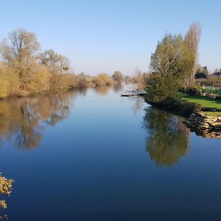 Ferme Cosy Et Paisible Au Bord De L'Eure Villa Criquebeuf-sur-Seine ภายนอก รูปภาพ